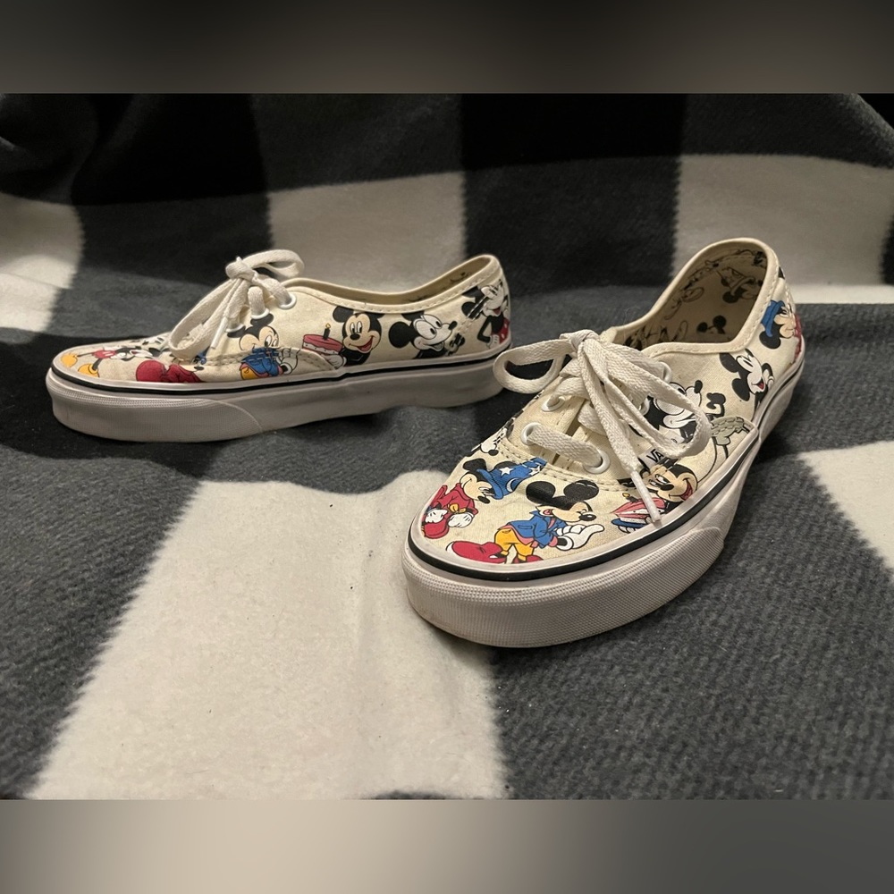 Vans x Disney Mickey Mouse 90th Birthday (Limited Edition)